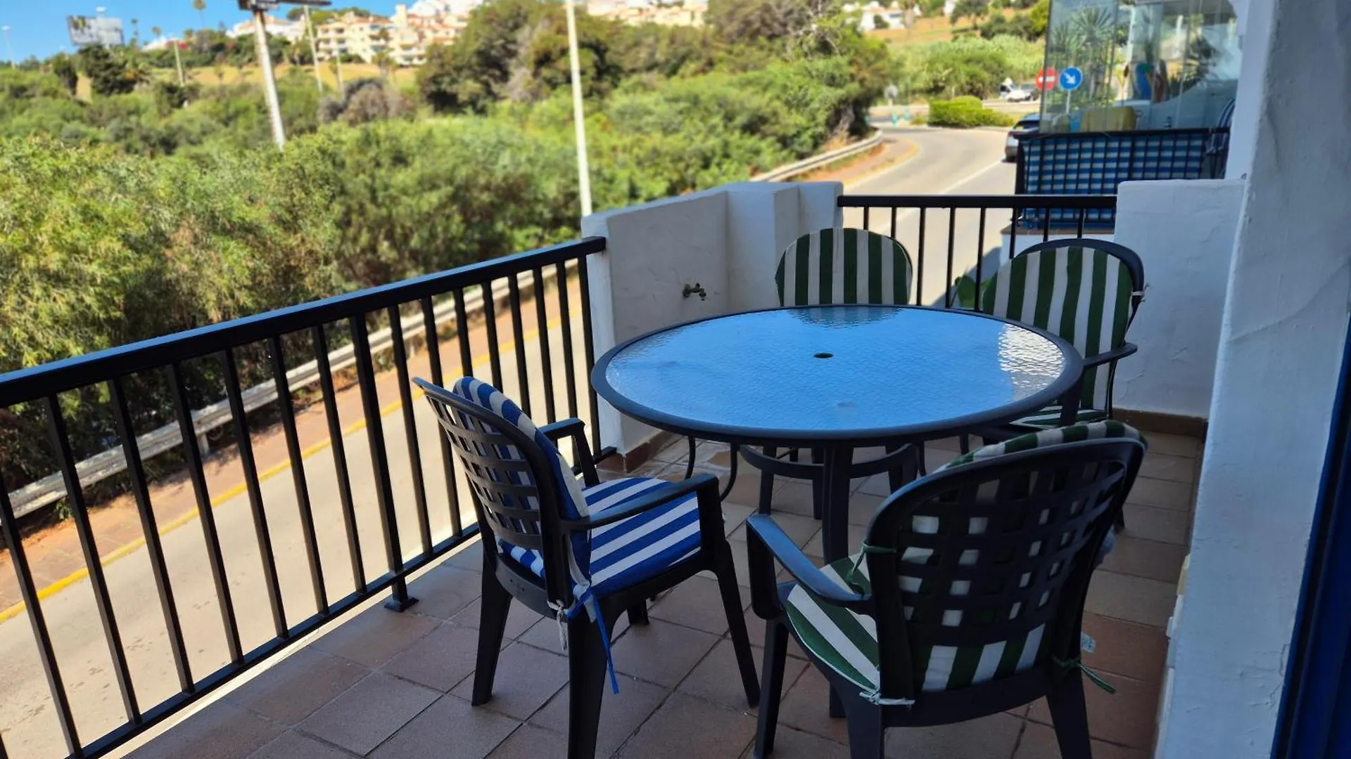 アパート Mikonos Playa Fantastico 2 Hab Beach Side Puerto De La Duquesa Castillo de Sabinillas